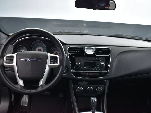 Used 2013 Chrysler 200 Touring FWD image 8