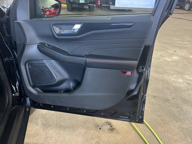Certified 2023 Ford Escape ST-Line Elite w/ Class II Trailer Tow Package AWD/4WD image 24