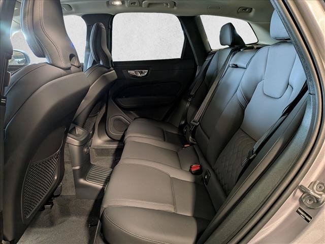New 2026 Volvo XC60 T8 Plus w/ Climate Package PRO AWD/4WD image 17