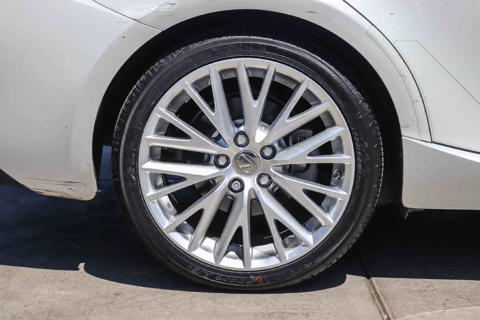 Used 2014 Lexus IS 250 w/ Navigation Package RWD image 8