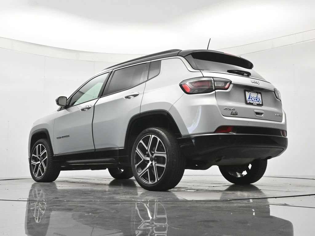 Used 2025 Jeep Compass Limited w/ Elite Group AWD/4WD image 44
