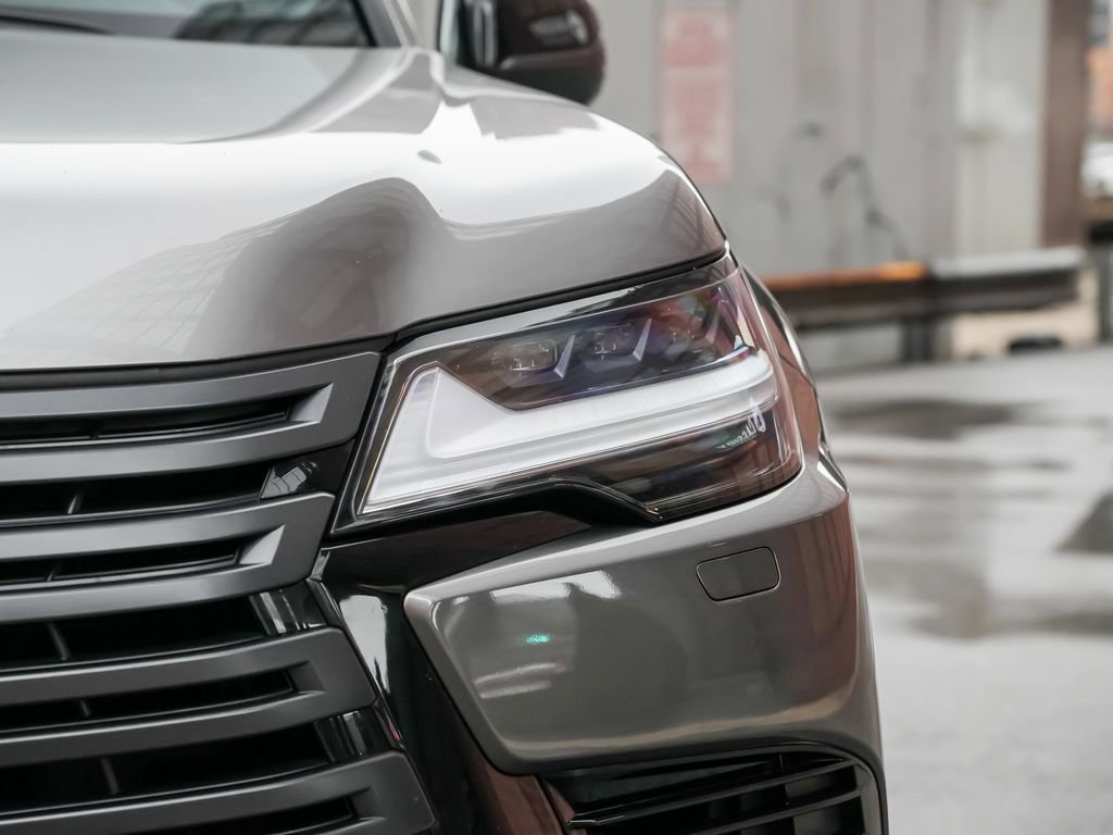 Used 2025 Lexus LX 700h Luxury w/ Appearance Package image 7