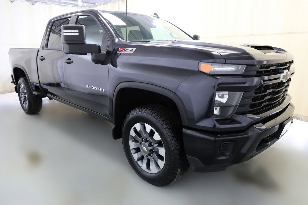 Used 2024 Chevrolet Silverado 2500 Custom w/ Custom Value Package image 14