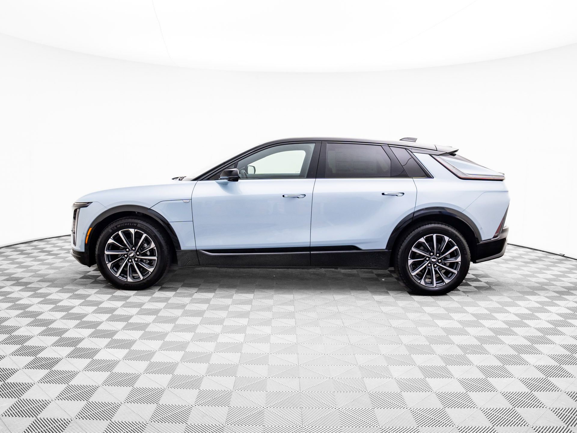 New 2026 Cadillac Lyriq Sport image 5