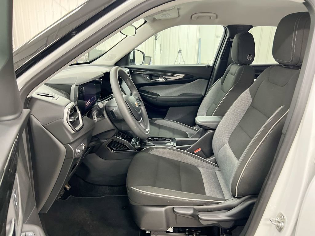 Used 2025 Chevrolet TrailBlazer LT image 19