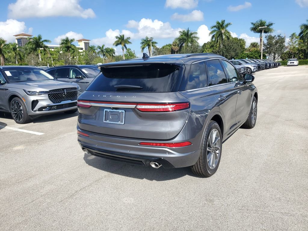 New 2025 Lincoln Corsair Grand Touring image 4