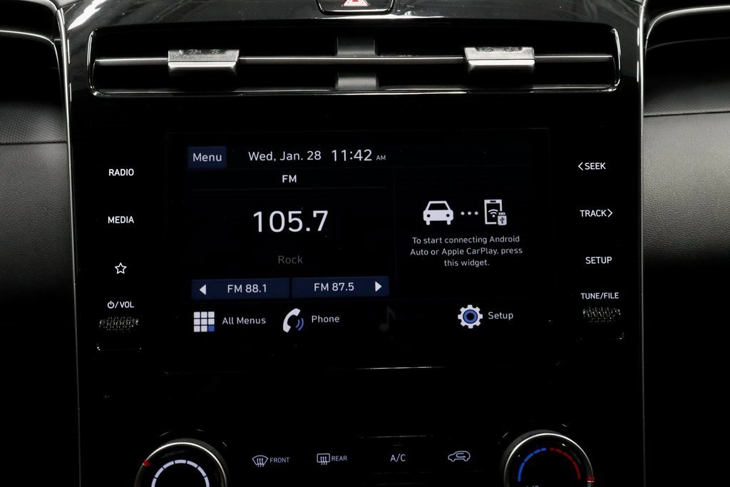 Certified 2024 Hyundai Tucson SE image 3