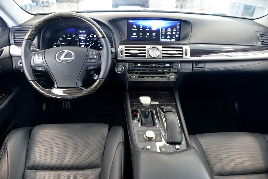 Used 2017 Lexus LS 460 AWD w/ Comfort Package image 17