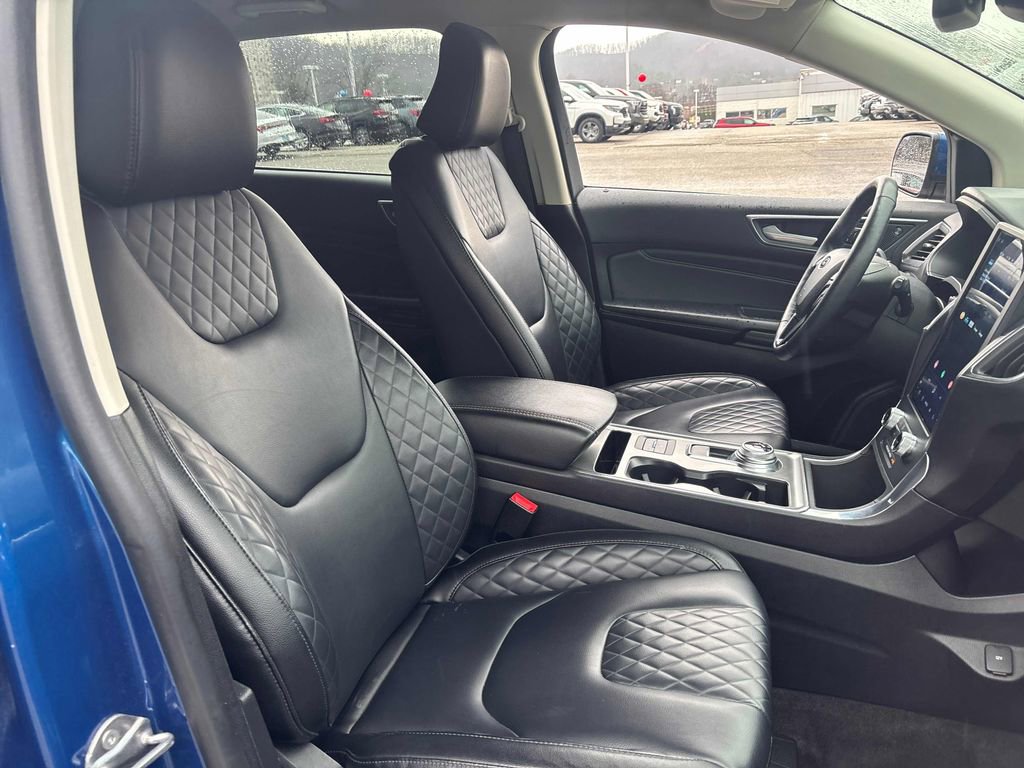 Used 2024 Ford Edge Titanium image 30