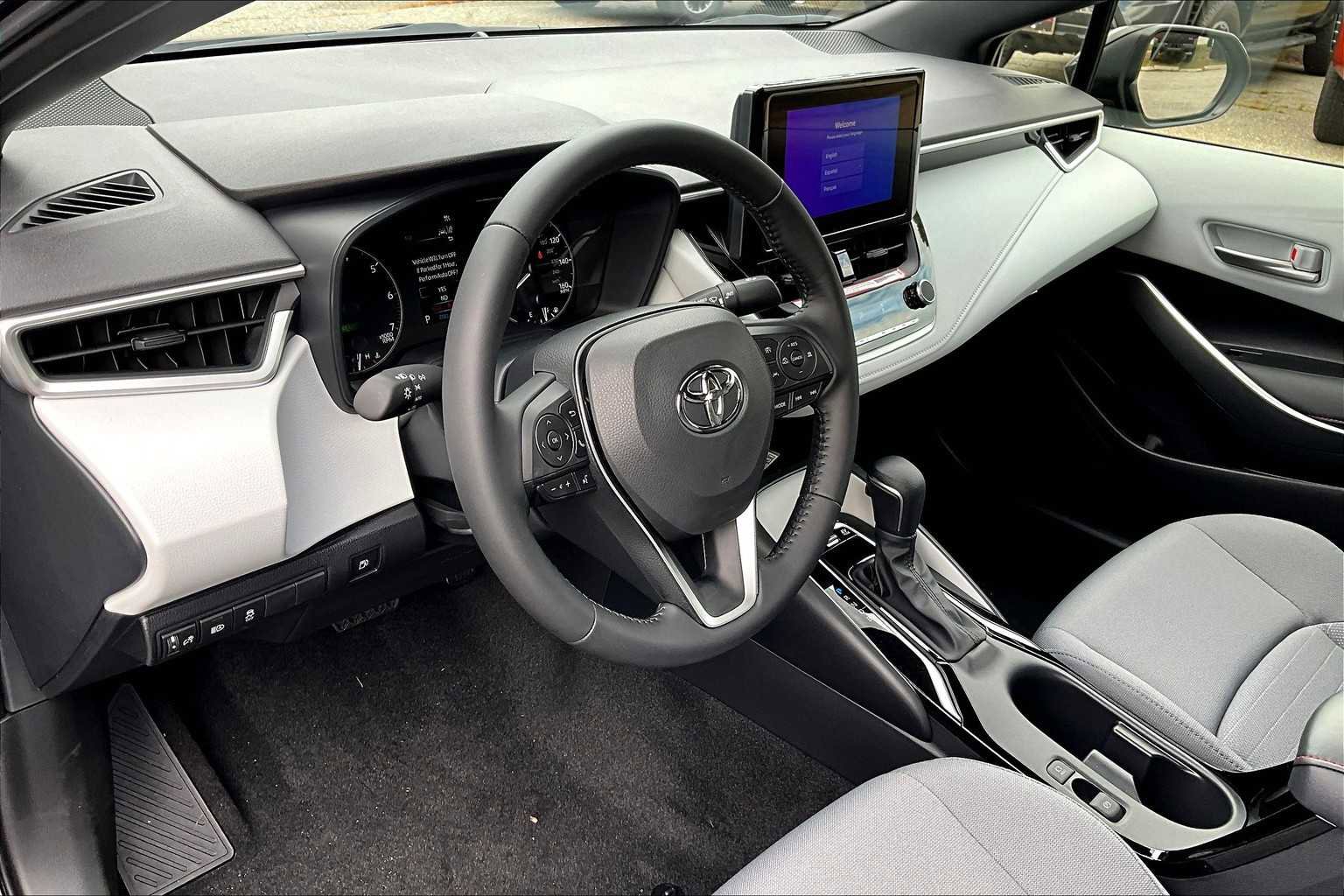 New 2025 Toyota Corolla SE image 8