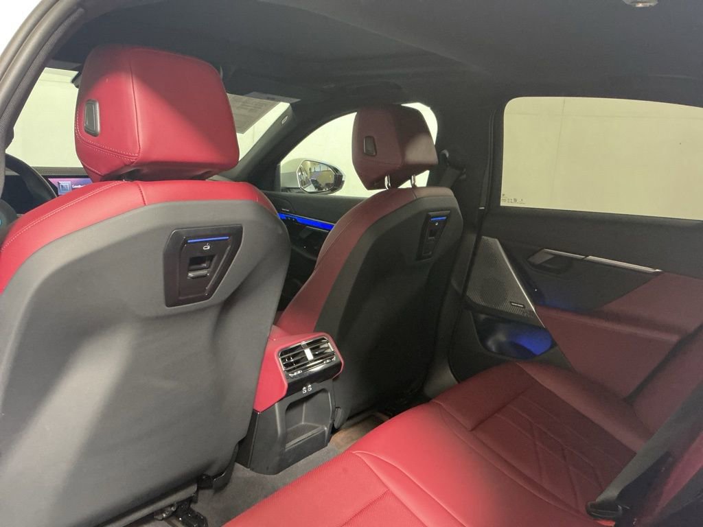 Certified 2025 BMW i5 xDrive40 w/ M Sport Package AWD/4WD image 25