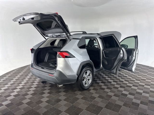 Used 2022 Toyota RAV4 XLE image 16