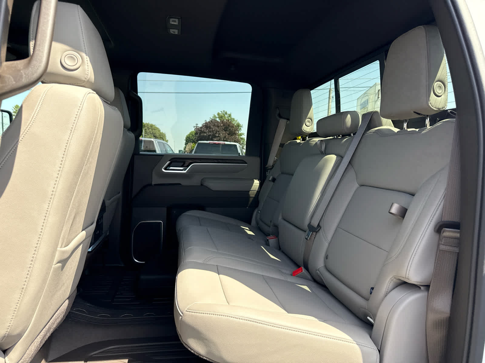 New 2026 GMC Sierra 3500 SLT w/ SLT Premium Package AWD/4WD image 23