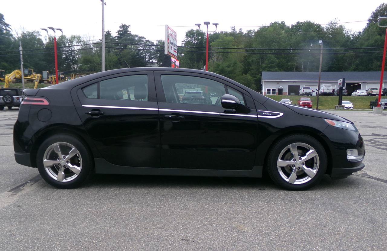 Used 2014 Chevrolet Volt Premium w/ Premium Trim Package FWD image 10