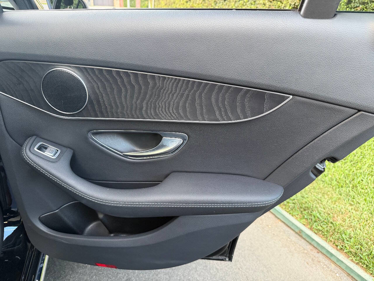 Used 2017 Mercedes-Benz C 300 Sedan image 22