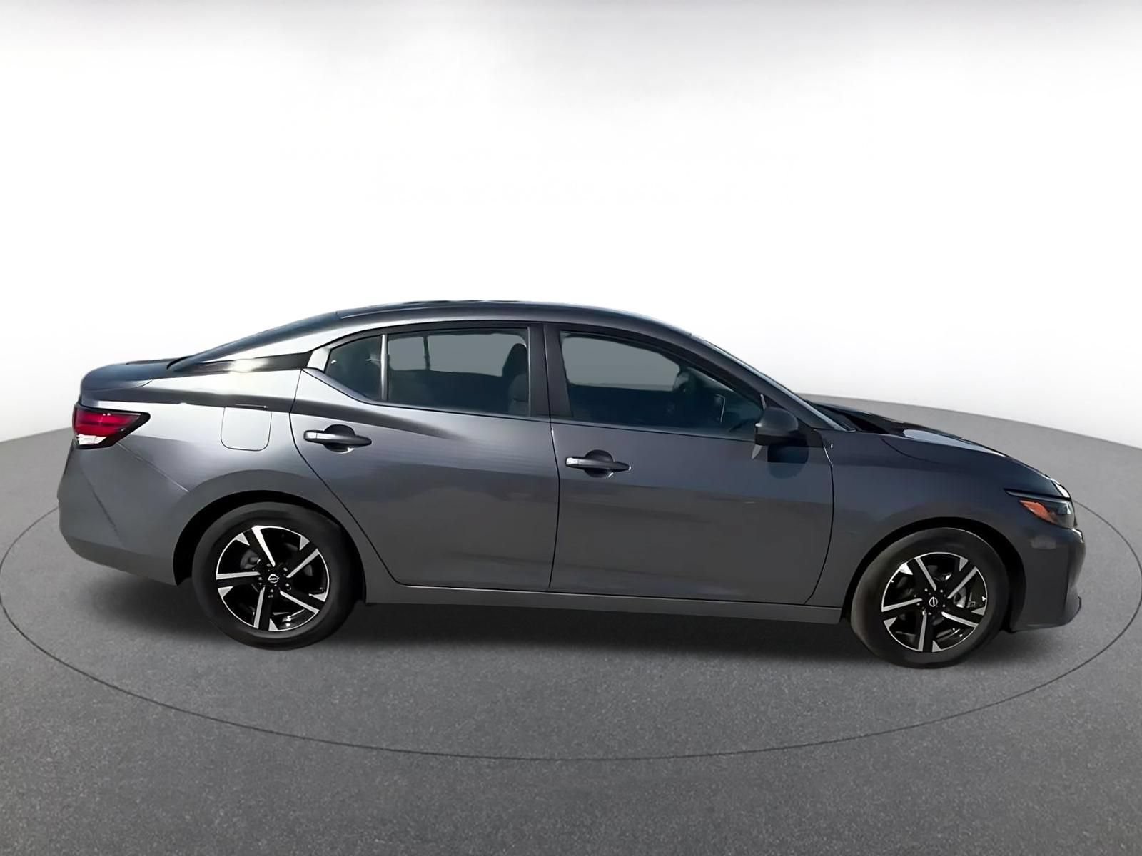 Used 2025 Nissan Sentra SV FWD image 16