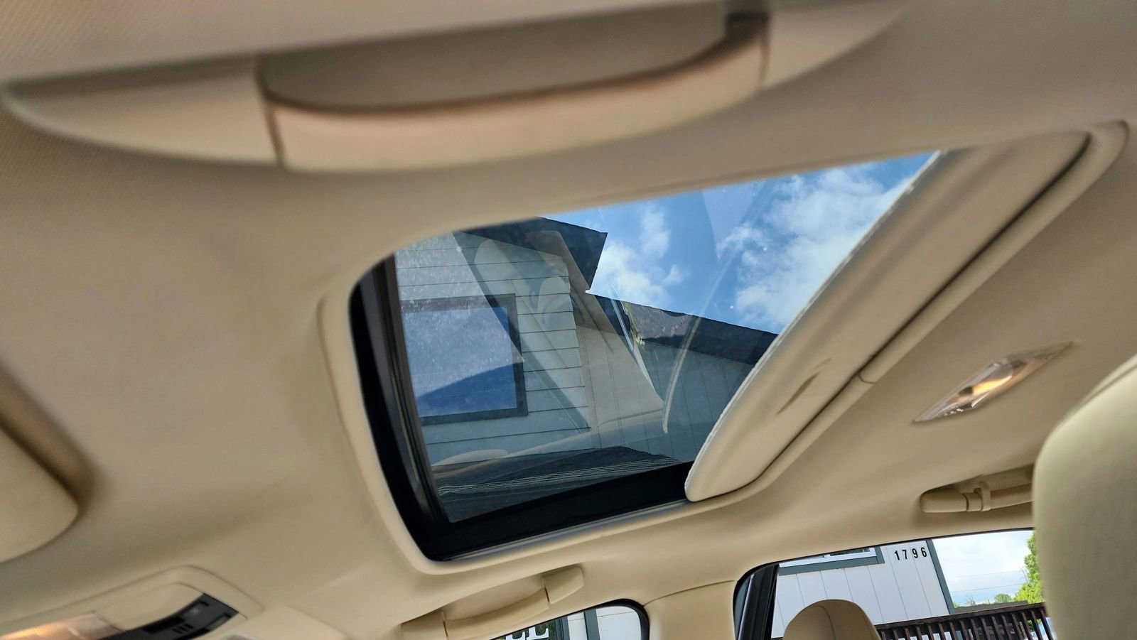 Used 2015 Lexus CT 200h image 11