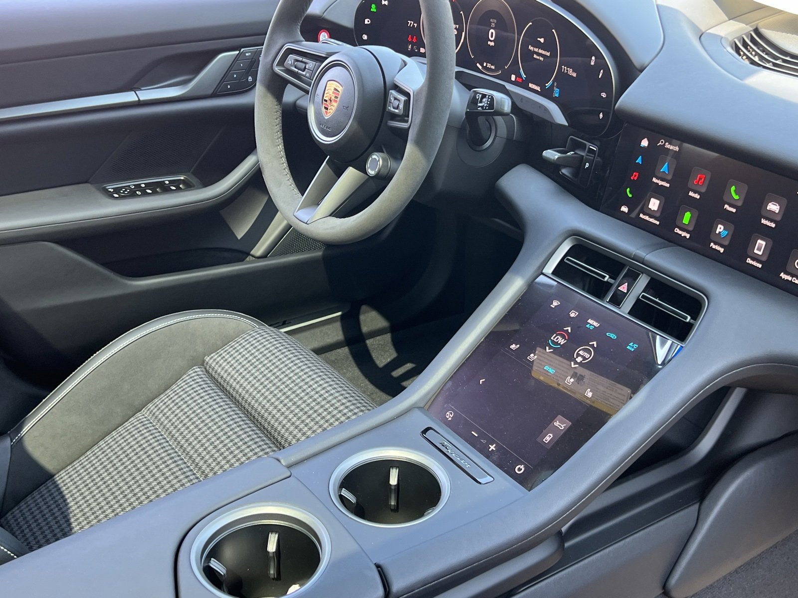 New 2025 Porsche Taycan image 14