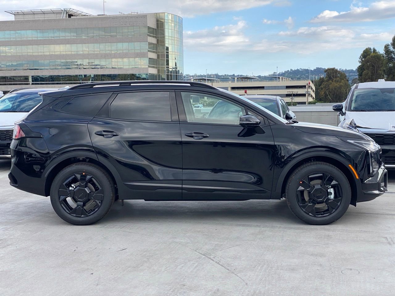 New 2026 Kia Sportage X-Line AWD/4WD image 2