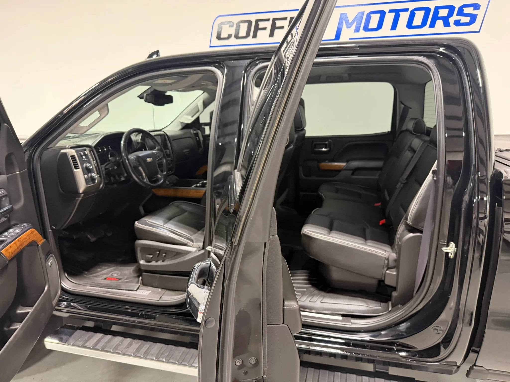 Used 2017 Chevrolet Silverado 3500 High Country w/ Duramax Plus Package AWD/4WD image 11