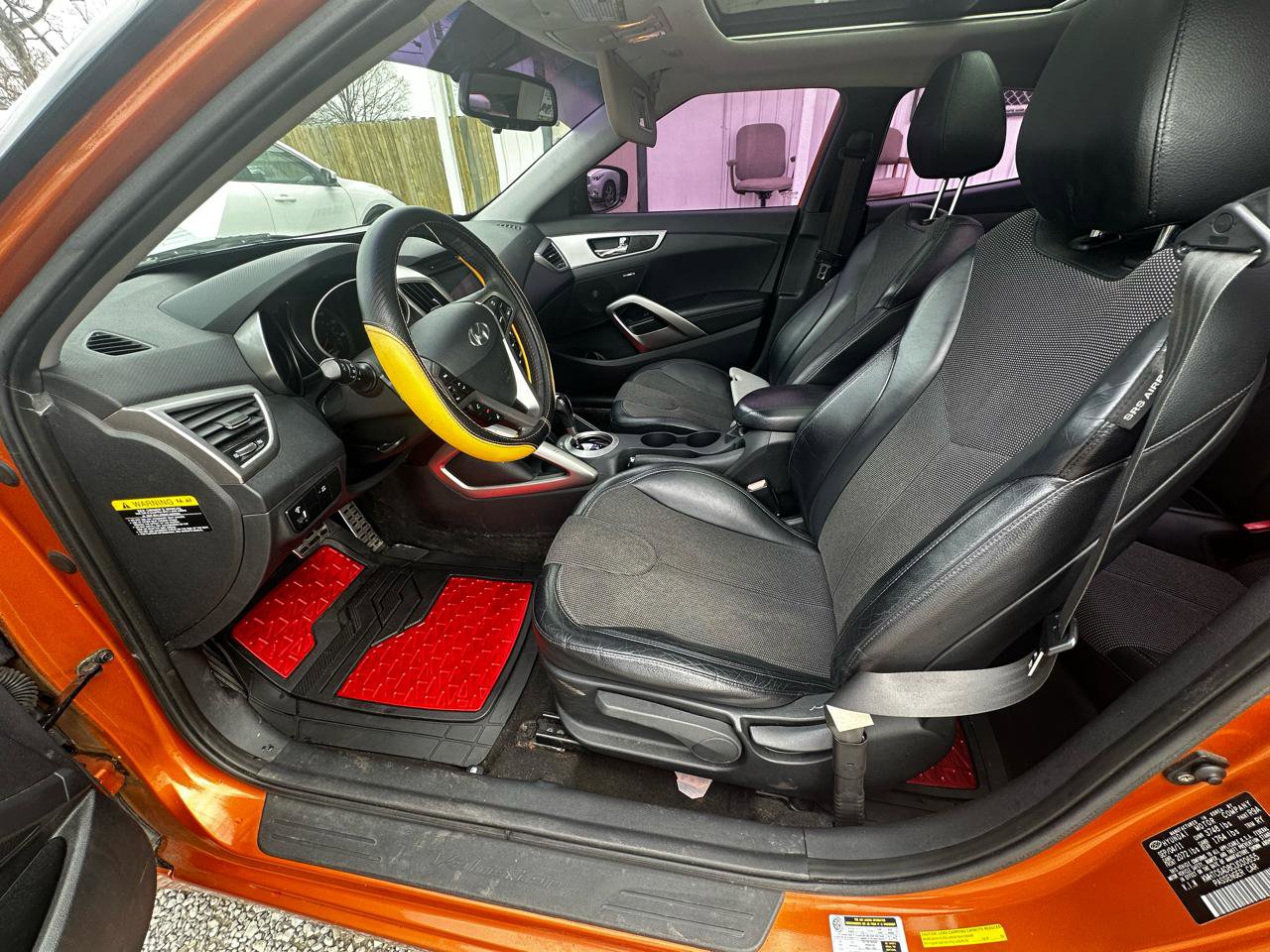 Used 2012 Hyundai Veloster w/ Style Pkg image 12