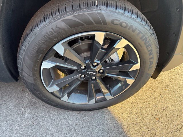 New 2027 Chevrolet Equinox RS w/ Convenience Package III FWD image 24