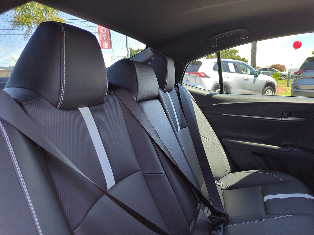 Used 2026 Toyota Camry SE FWD image 31