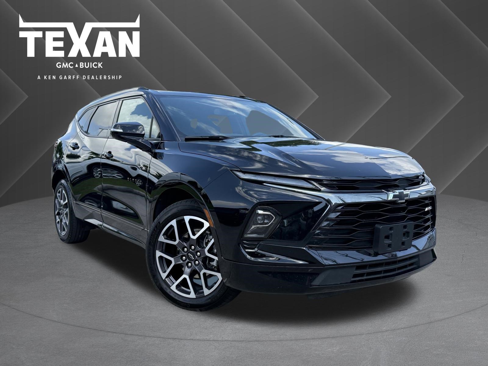 Used 2025 Chevrolet Blazer RS image 1