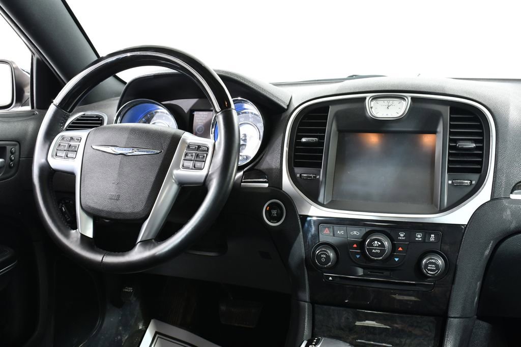 Used 2014 Chrysler 300 C w/ Harman/Kardon Audio Group AWD/4WD image 8