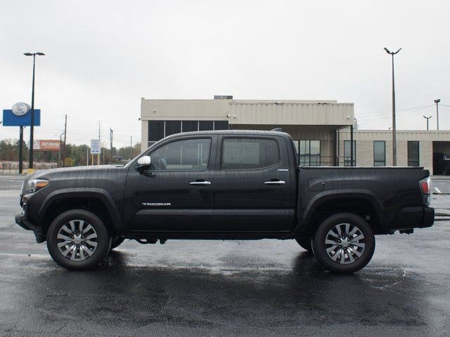 Used 2022 Toyota Tacoma Limited image 14