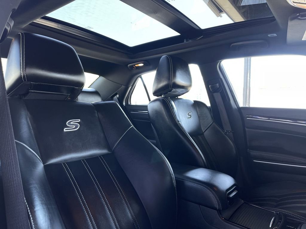 Used 2023 Chrysler 300 S image 27