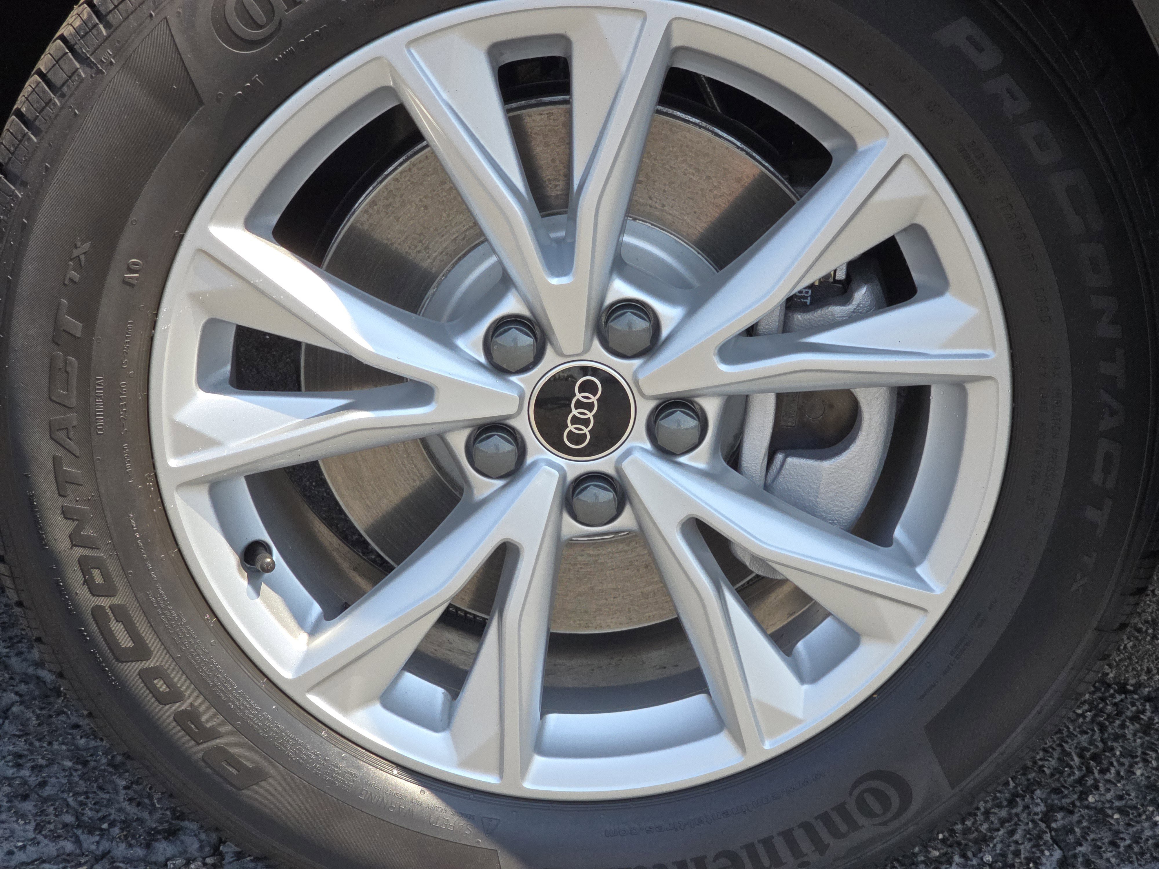 New 2025 Audi Q3 2.0T Premium image 17