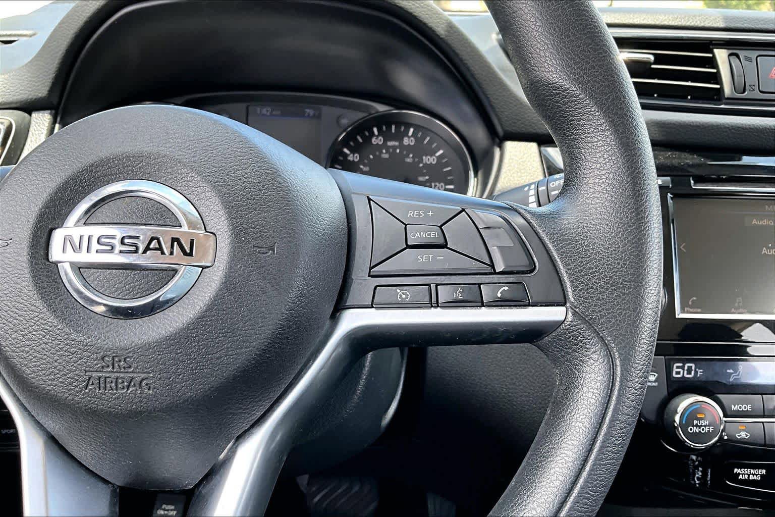 Used 2020 Nissan Rogue Sport SV AWD/4WD image 25