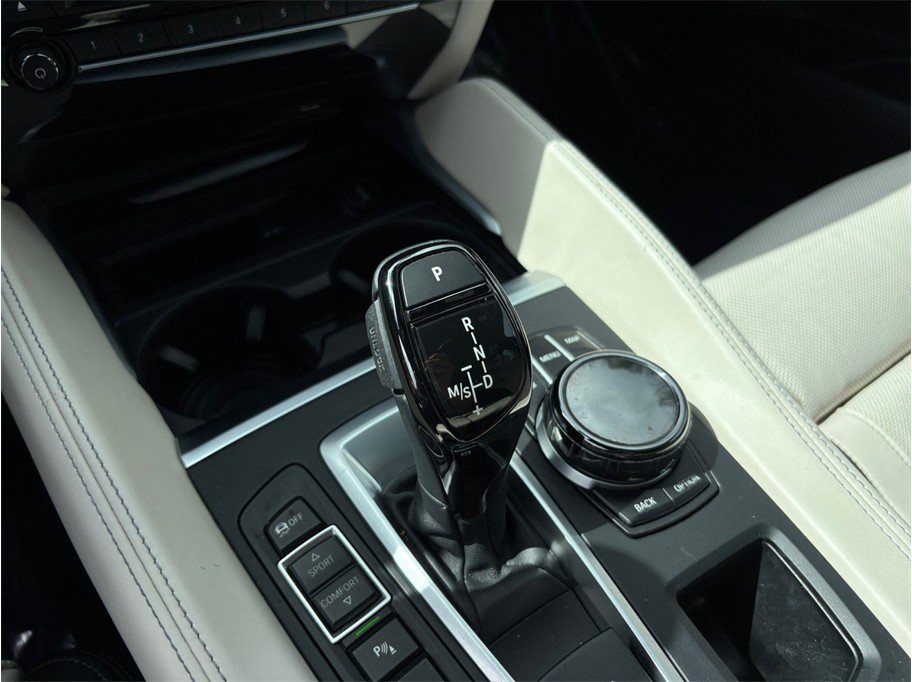 Used 2019 BMW X6 xDrive35i w/ M Sport Package AWD/4WD image 37