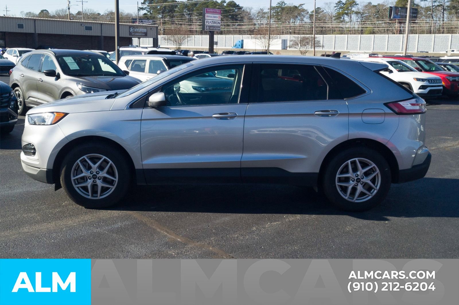 Used 2024 Ford Edge SEL image 11