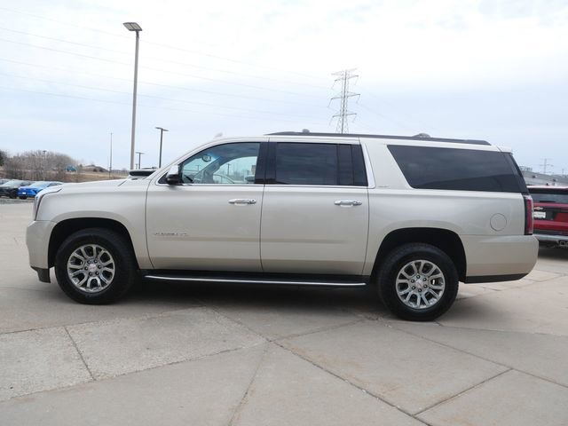 Used 2017 GMC Yukon XL SLT image 4