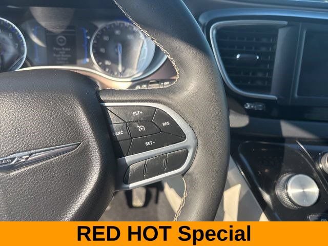 Used 2023 Chrysler Voyager LX FWD image 18