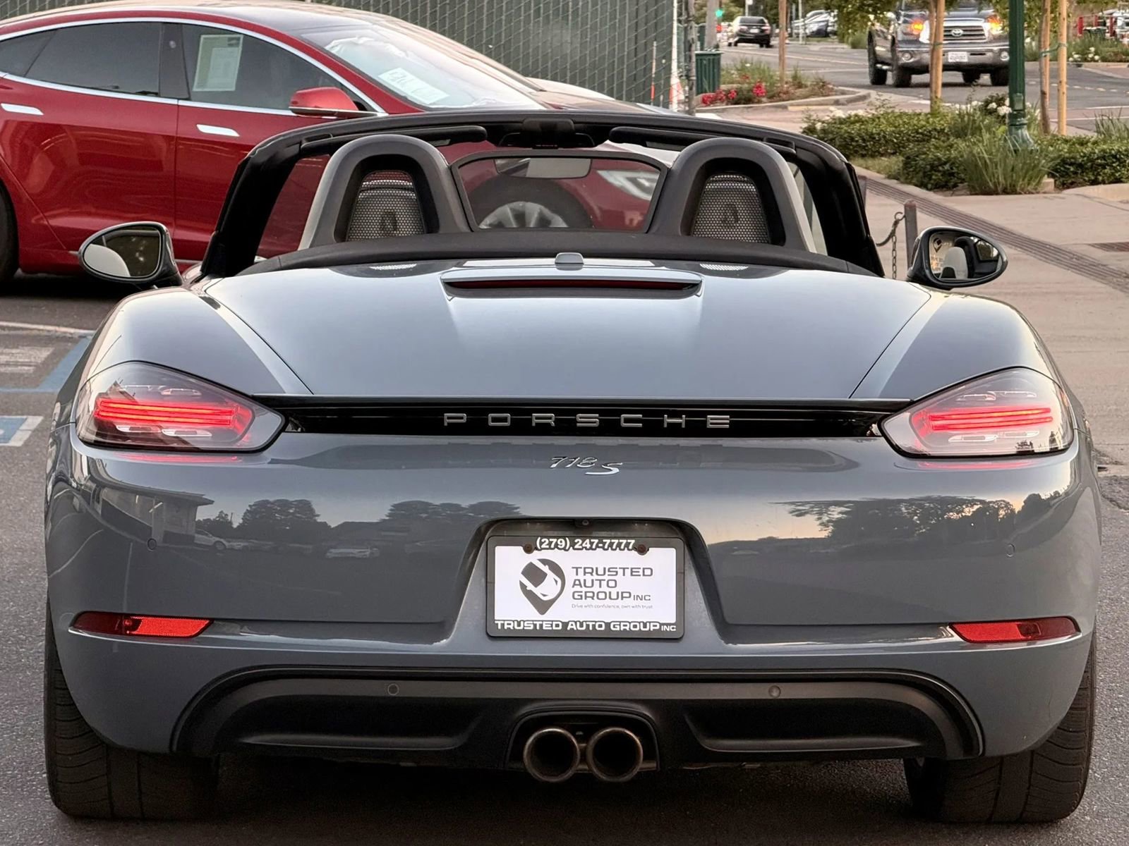 Used 2017 Porsche 718 Boxster S RWD image 10