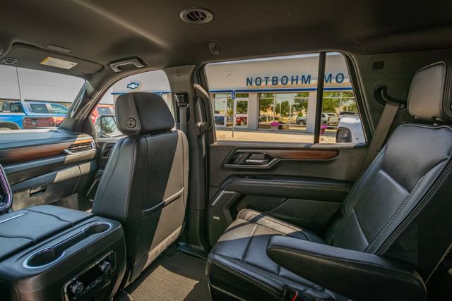 Used 2025 GMC Yukon Denali AWD/4WD image 32
