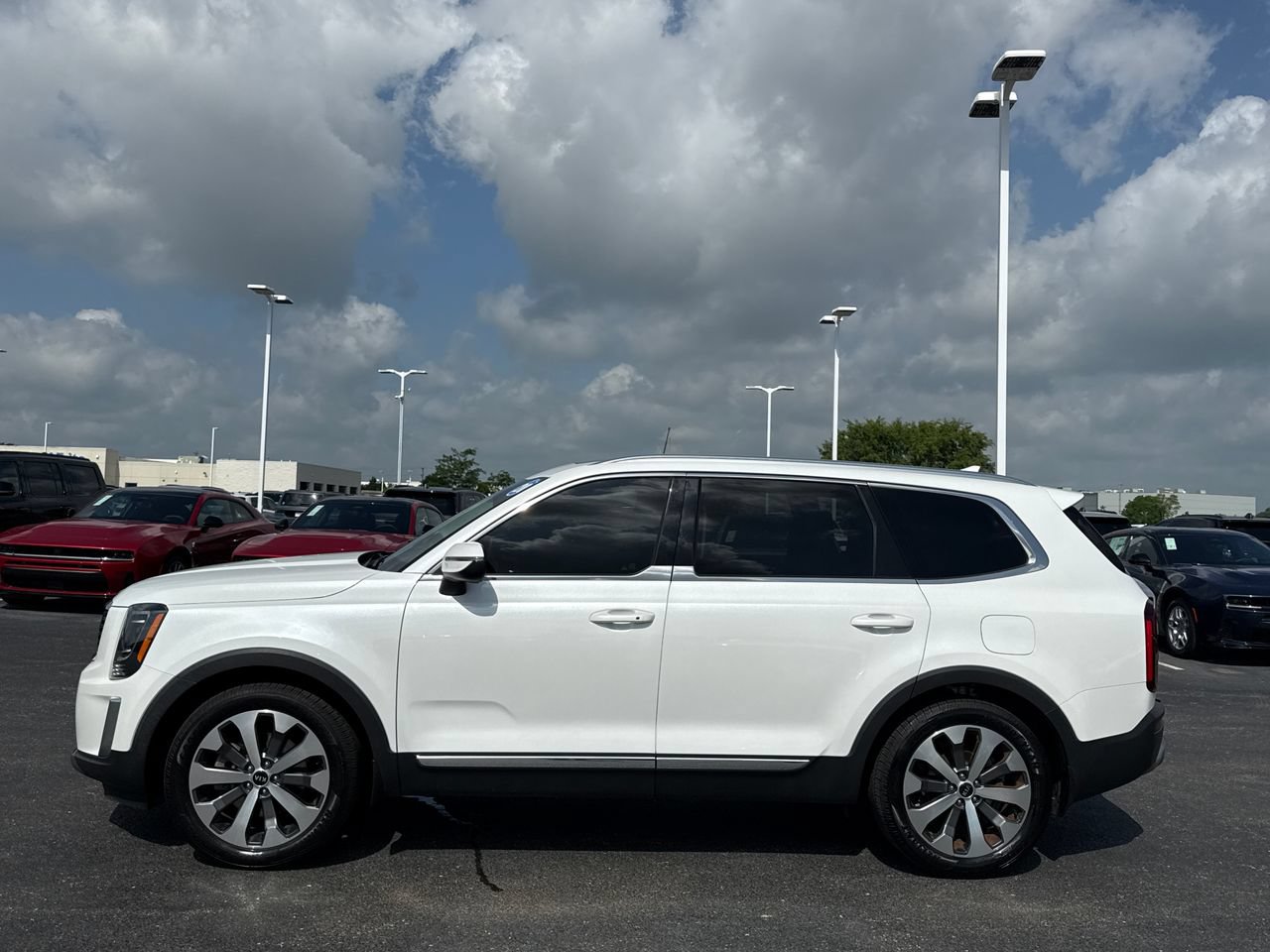 Used 2020 Kia Telluride EX w/ EX Premium Package AWD/4WD image 6