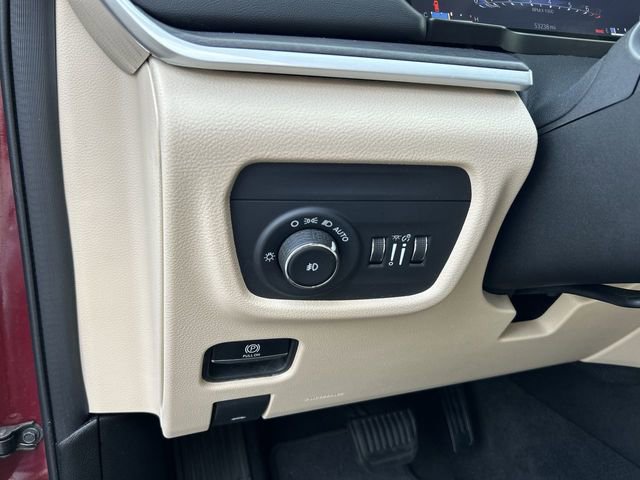 Certified 2022 Jeep Grand Cherokee L Limited image 17