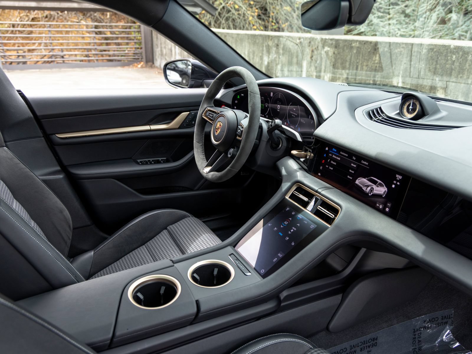Certified 2025 Porsche Taycan 4S AWD/4WD image 52