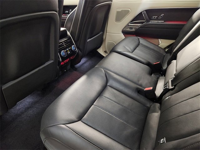 Used 2023 Land Rover Range Rover Long Wheelbase SE image 29