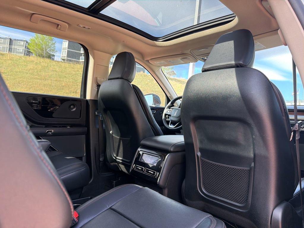 Used 2021 Lincoln Aviator Reserve w/ Equipment Group 201A AWD/4WD image 31