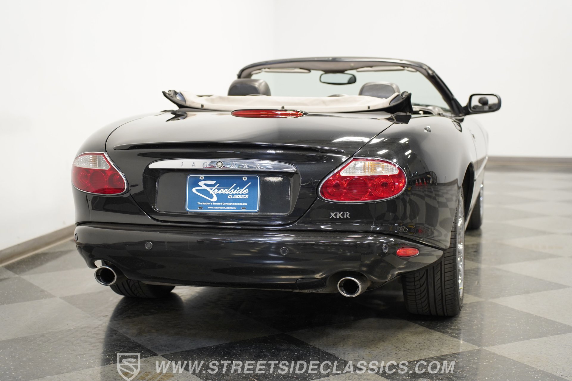 Used 2002 Jaguar XK8 Convertible image 11