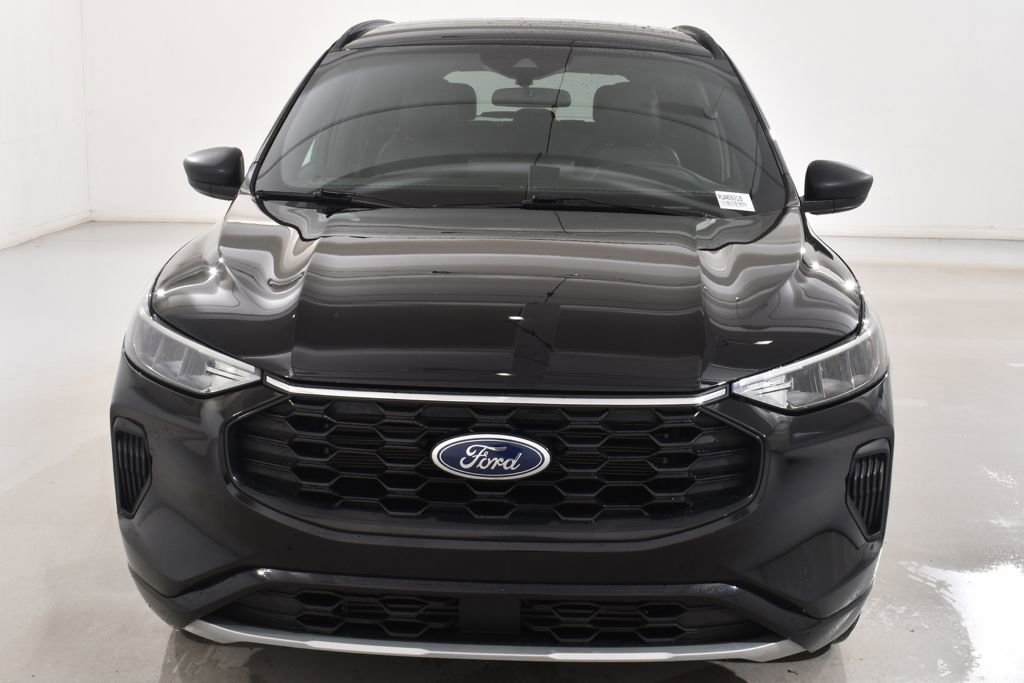Used 2024 Ford Escape ST-Line w/ Tech Pack #1 AWD/4WD image 3