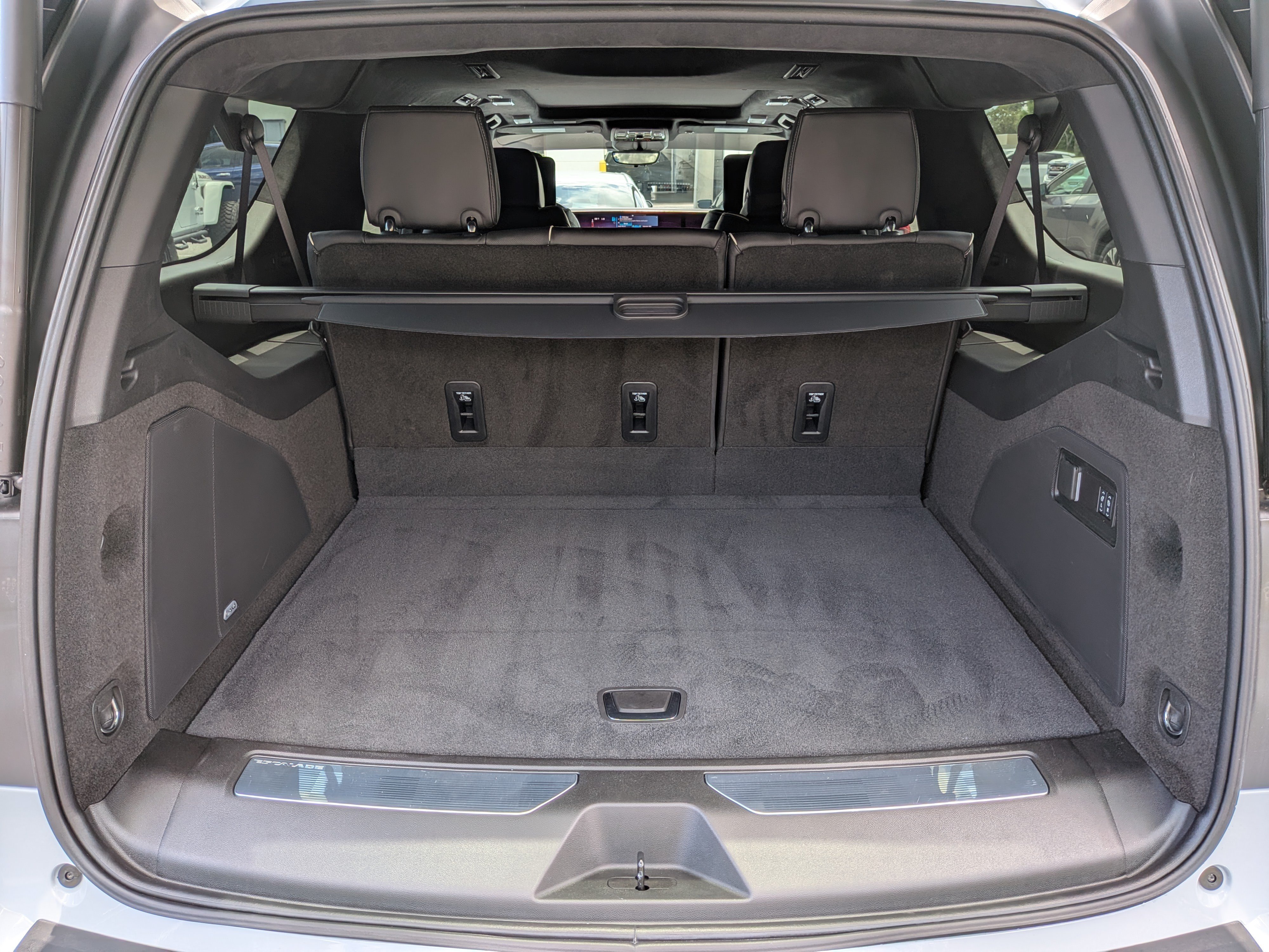 Certified 2026 Cadillac Escalade ESV Platinum Sport AWD/4WD image 18