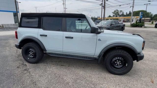 Used 2023 Ford Bronco Black Diamond AWD/4WD image 3