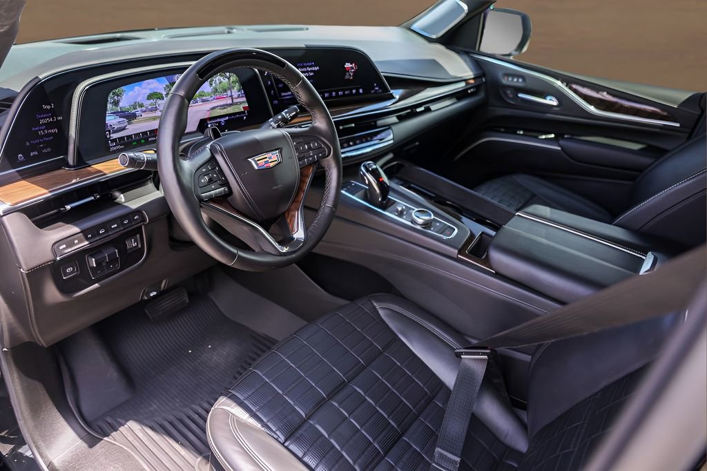 Certified 2024 Cadillac Escalade Sport Platinum w/ LPO, Floor Liner Package AWD/4WD image 10