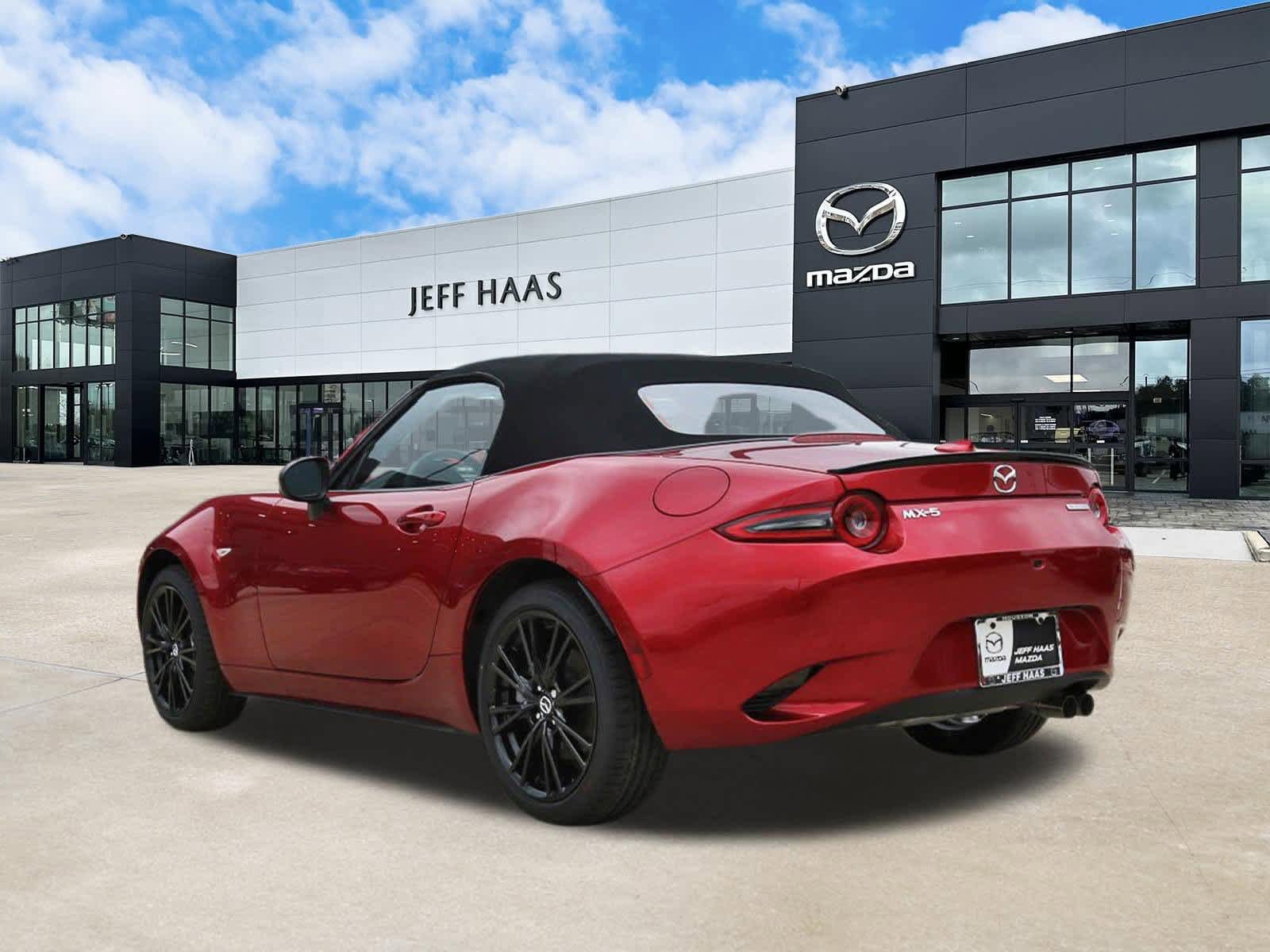 New 2026 MAZDA MX-5 Miata Club w/ Interior Package RWD image 2